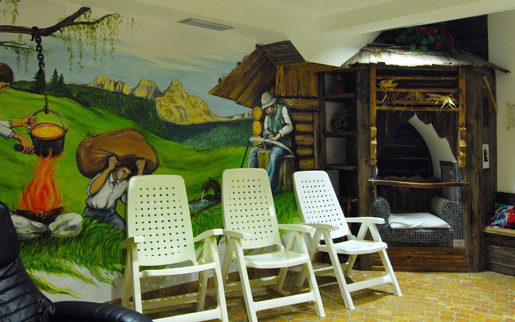 Hotel Zanon Ziano Di Fiemme Bagian luar foto